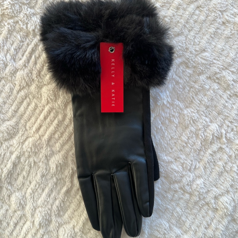 Kelly & Katie Black Gloves with Fur Trim